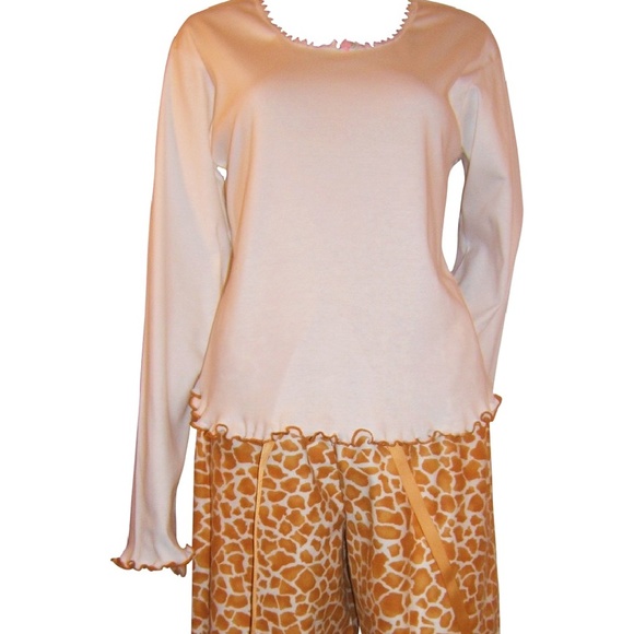 Colorful Giraffe Capri Pajama - Picture 2 of 3